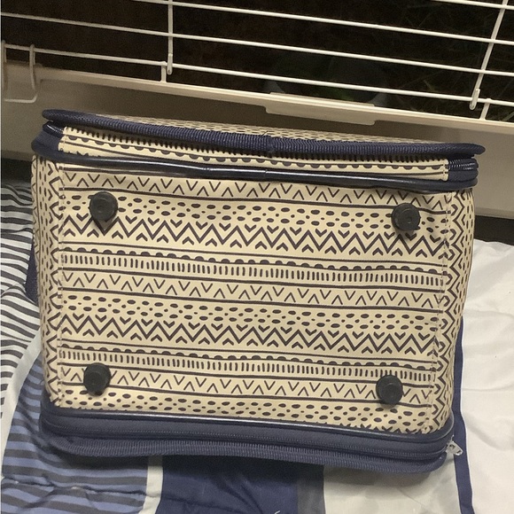 🥳🥳Host pic, 🥳🥳Full Cheeks™ Small Pet Transport & Travel Carrier - Picture 7 of 10